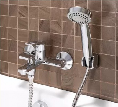 Смеситель для ванны FLAT c душ.комплектом